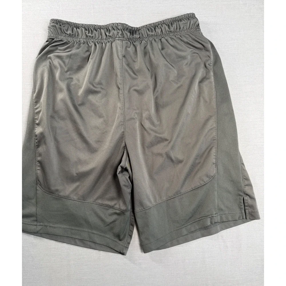 Nike Dri-FIT Mens Size M Hybrid Training Shorts Grey Athletic Pocket Drawstring